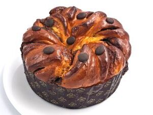 Cozonac impletit cu ciocolata